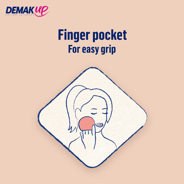 Finger pocket for easy grip of Demak'Up Wash and Reuse XL Cotton Pads 3 Pack